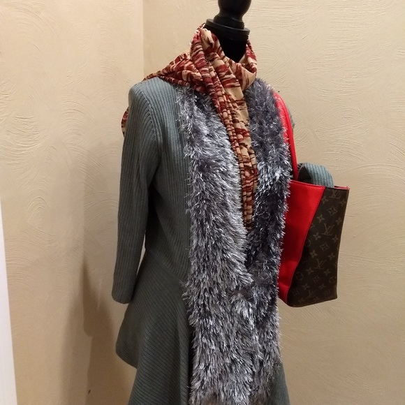 Grey fringed collar cardigan - Picture 2 of 6